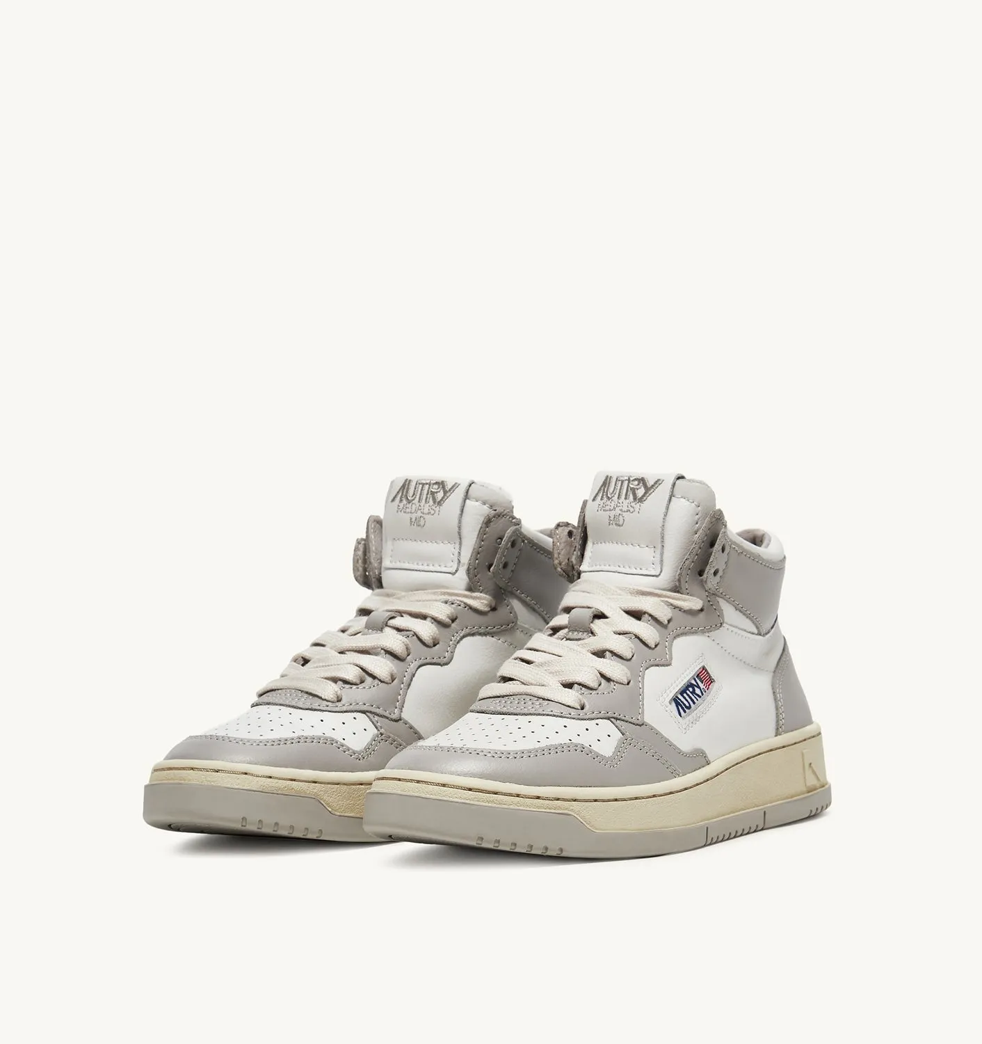 AUTRY SNEAKERS MANMEDALIST MID BICOLOR SNEAKERS IN WHITE AND VAPOR LEATHER