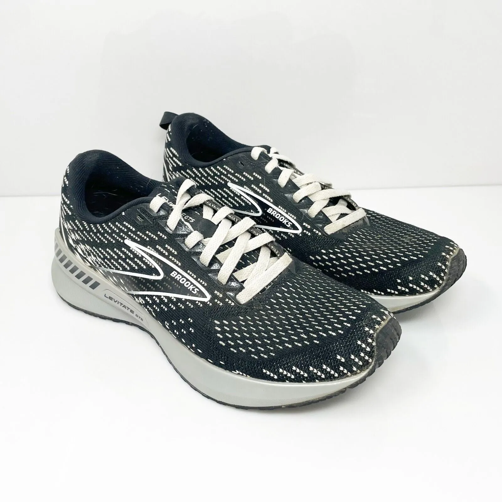 Brooks Womens Levitate GTS 5 1203581B090 Black Running Shoes Sneakers Size 8 B