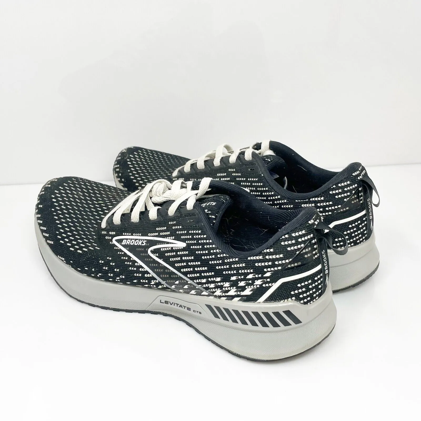 Brooks Womens Levitate GTS 5 1203581B090 Black Running Shoes Sneakers Size 8 B