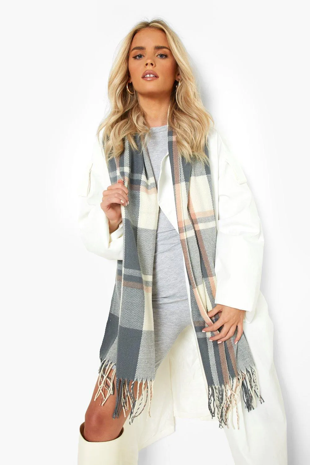 Check Tassel Scarf