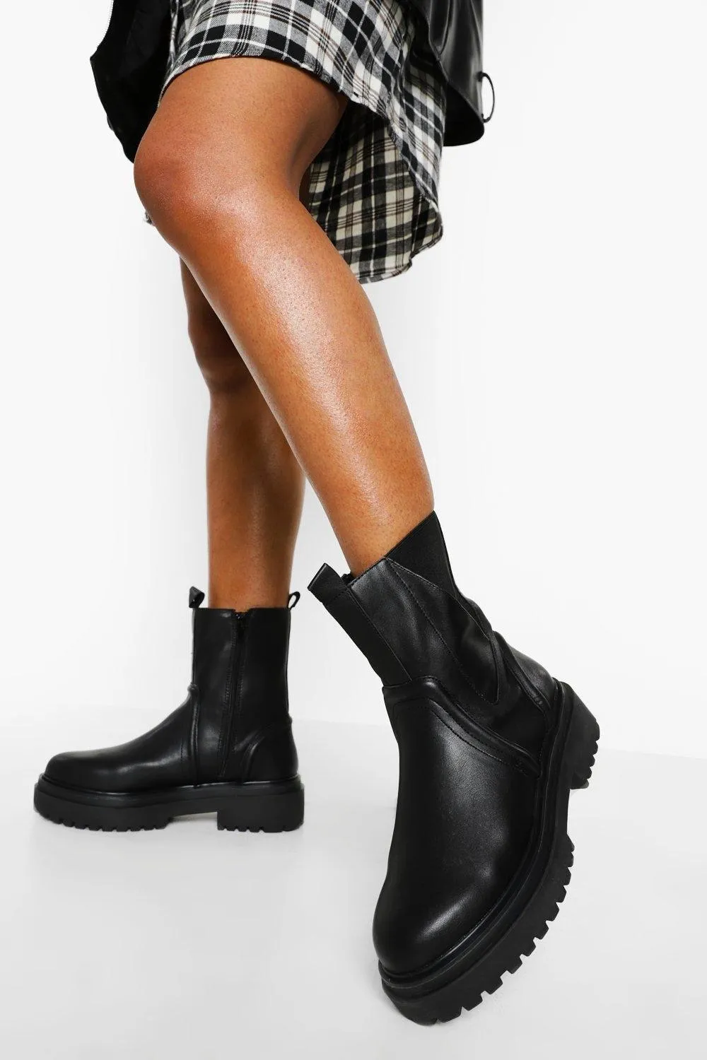 Chunky Sole Gusset Detail Chelsea Boots