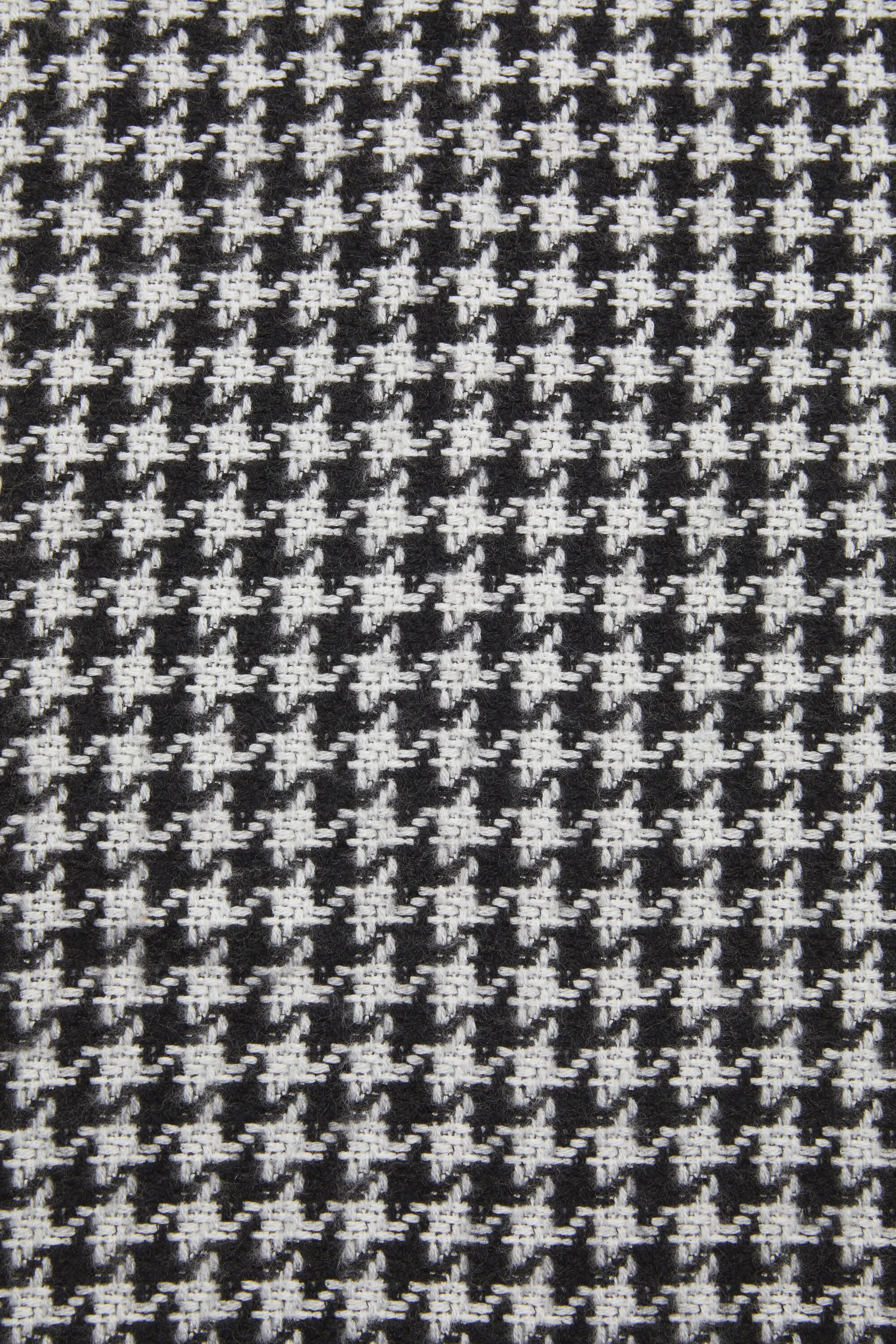 Houndstooth scarf