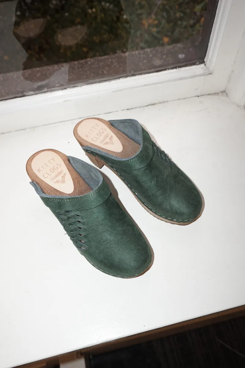 Kitty Clogs Nubuck Slide Clogs - Hunter Green