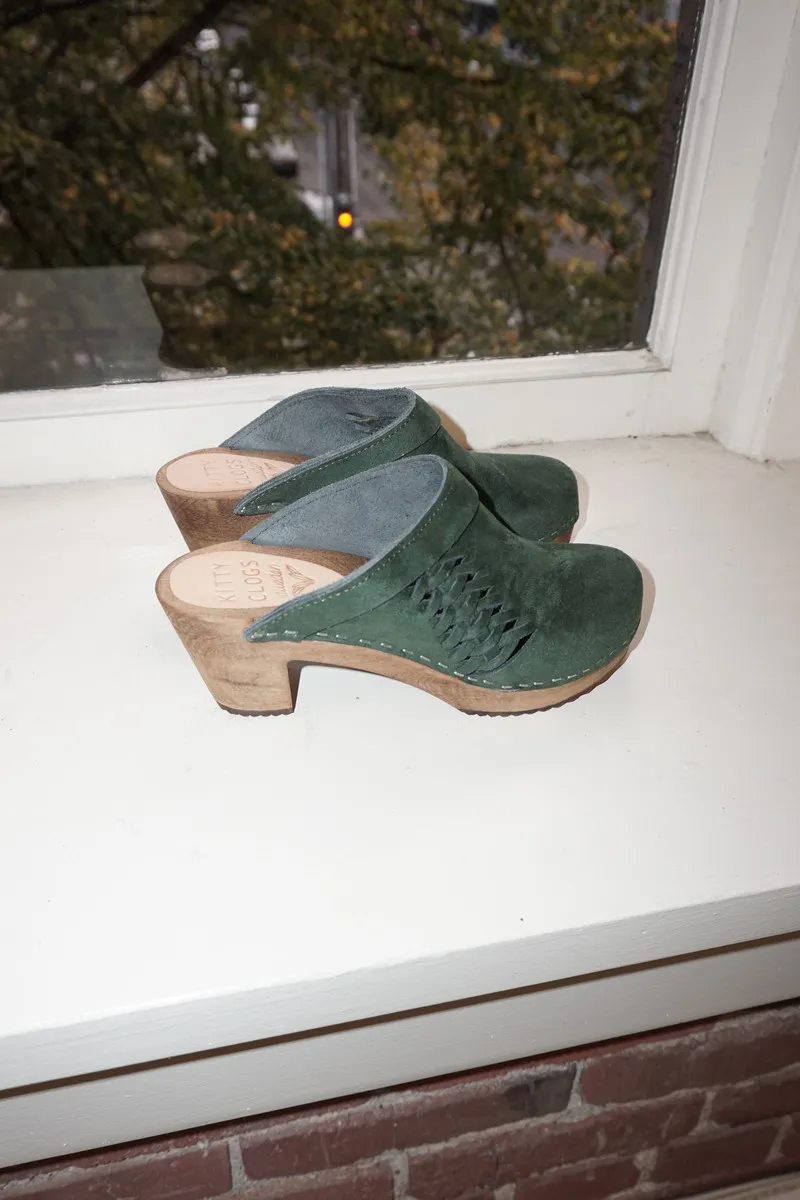 Kitty Clogs Nubuck Slide Clogs - Hunter Green