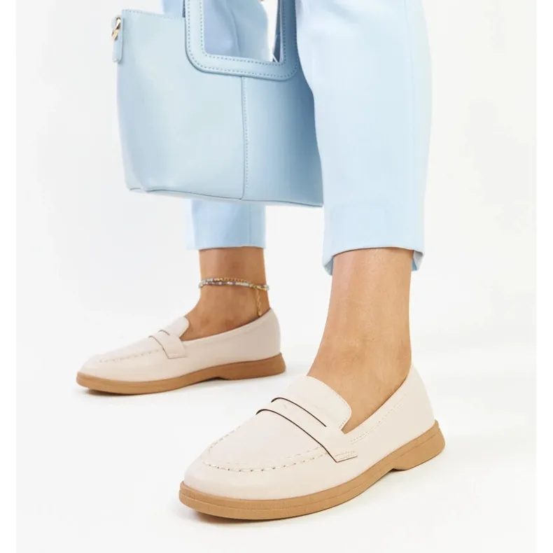 Light beige classic Nawrah moccasins