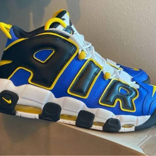 Nike air more uptempo