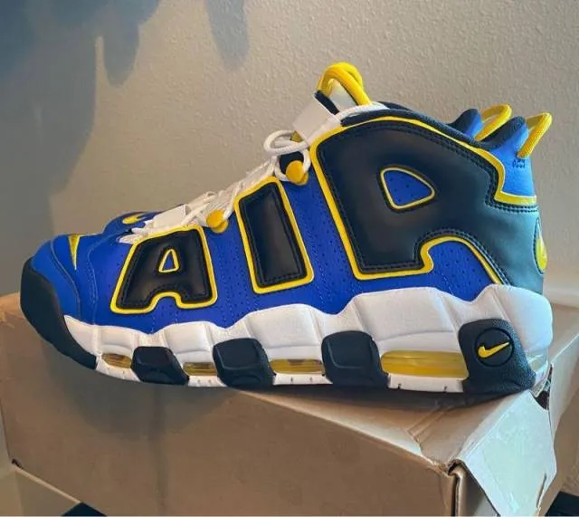 Nike air more uptempo