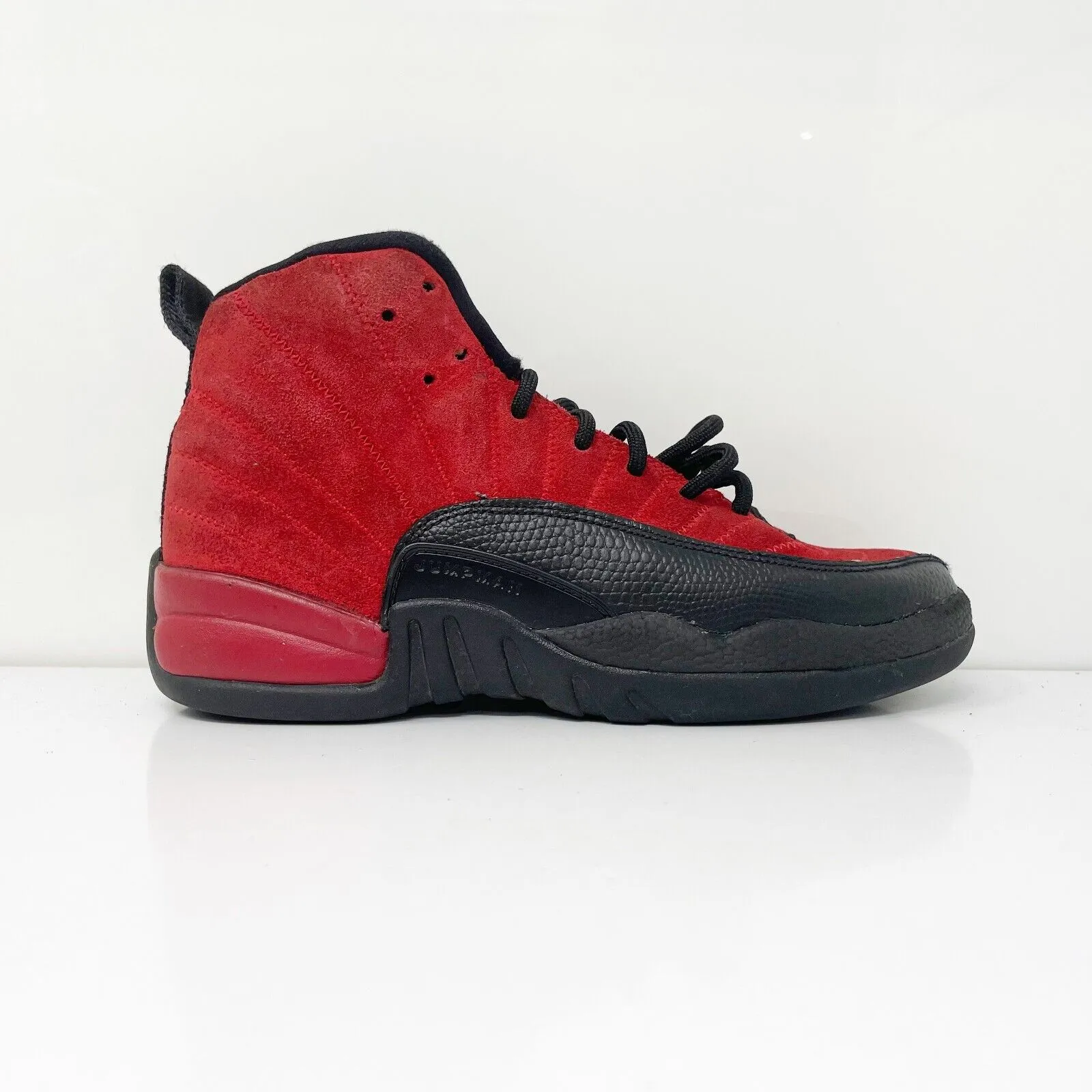 Nike Boys Air Jordan 12 153265-602 Red Basketball Shoes Sneakers Size 4Y