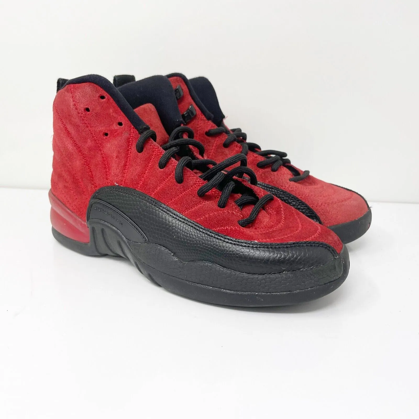 Nike Boys Air Jordan 12 153265-602 Red Basketball Shoes Sneakers Size 4Y