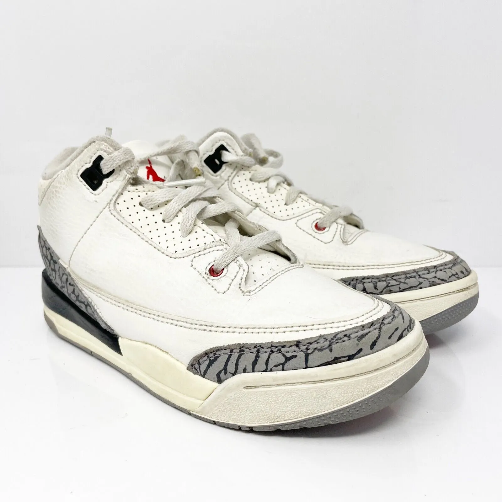 Nike Boys Air Jordan 3 DM0966-100 White Basketball Shoes Sneakers Size 1Y