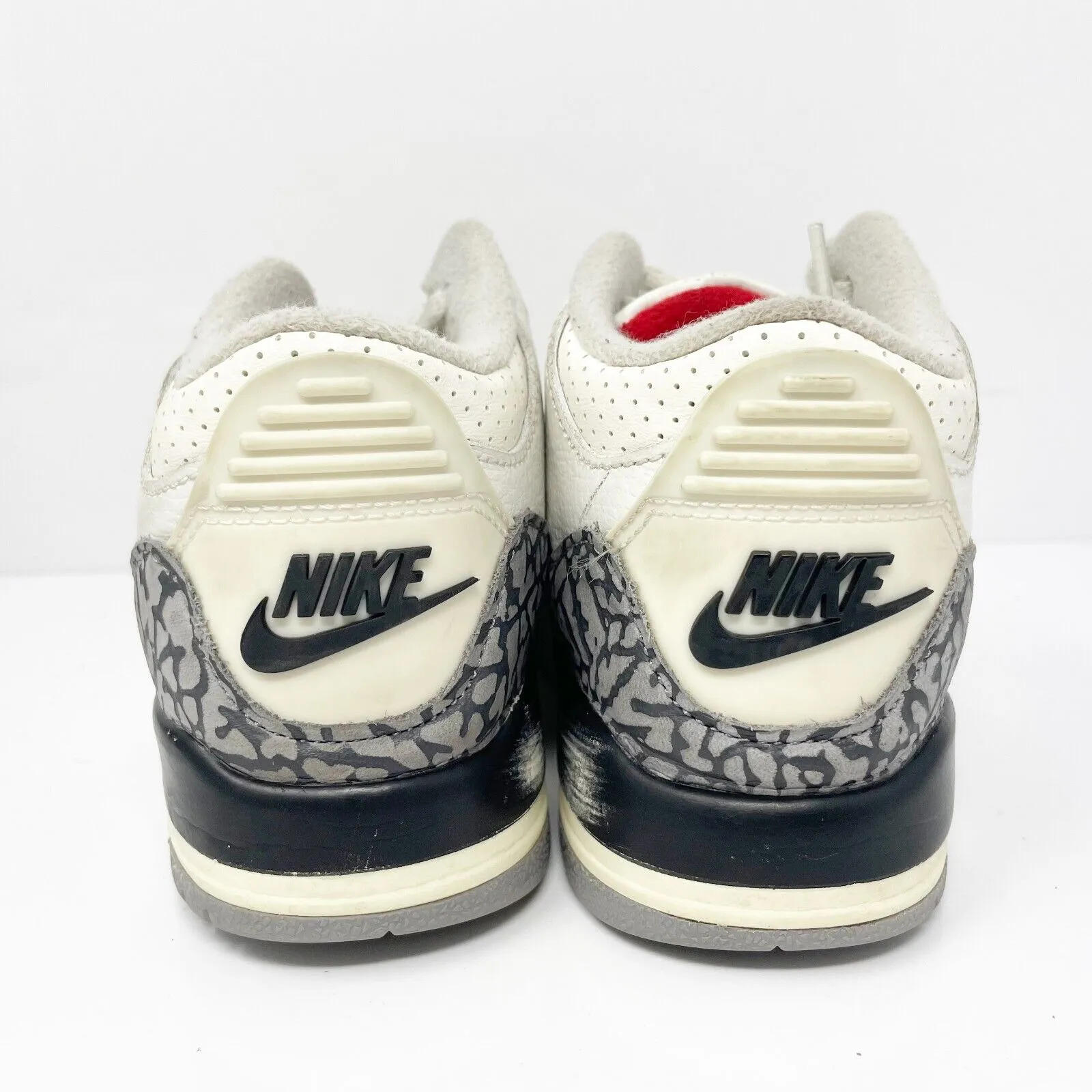 Nike Boys Air Jordan 3 DM0966-100 White Basketball Shoes Sneakers Size 1Y