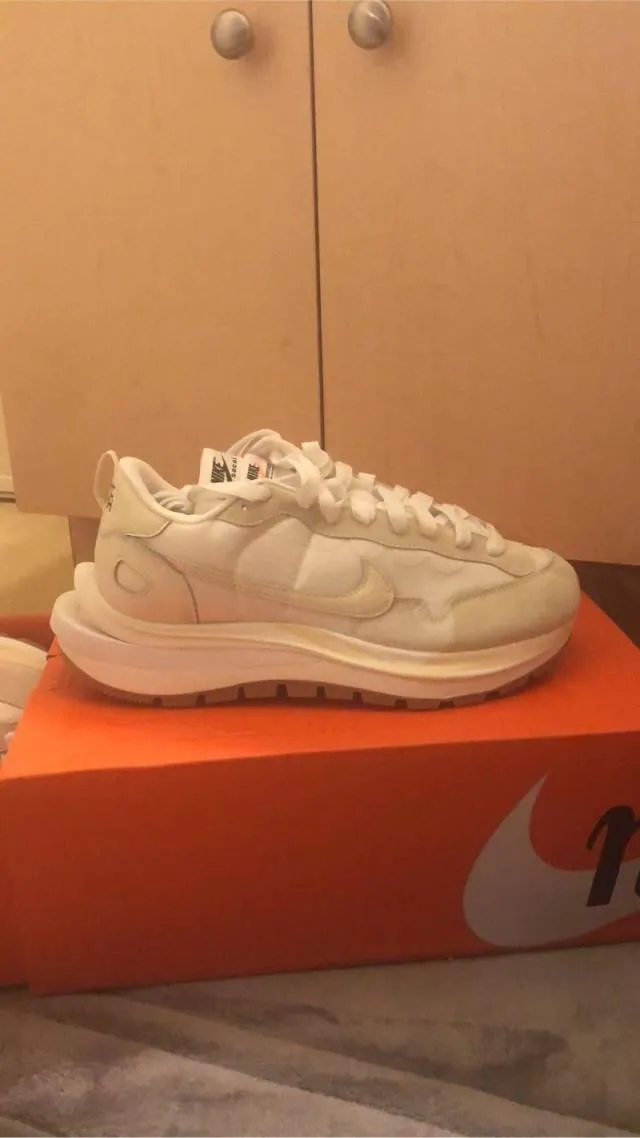 Nike sacai white/beige