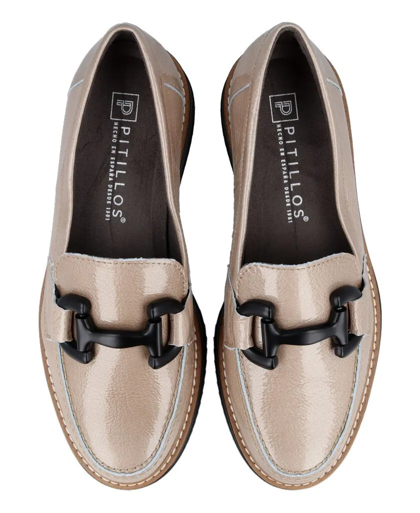 Pitillos 5392 Beige patent leather moccasins