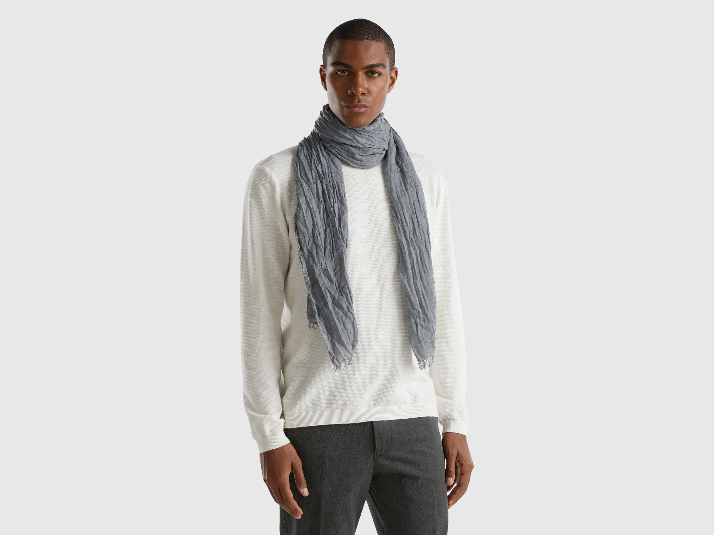 Scarf in viscose blend - Dark Gray | Benetton