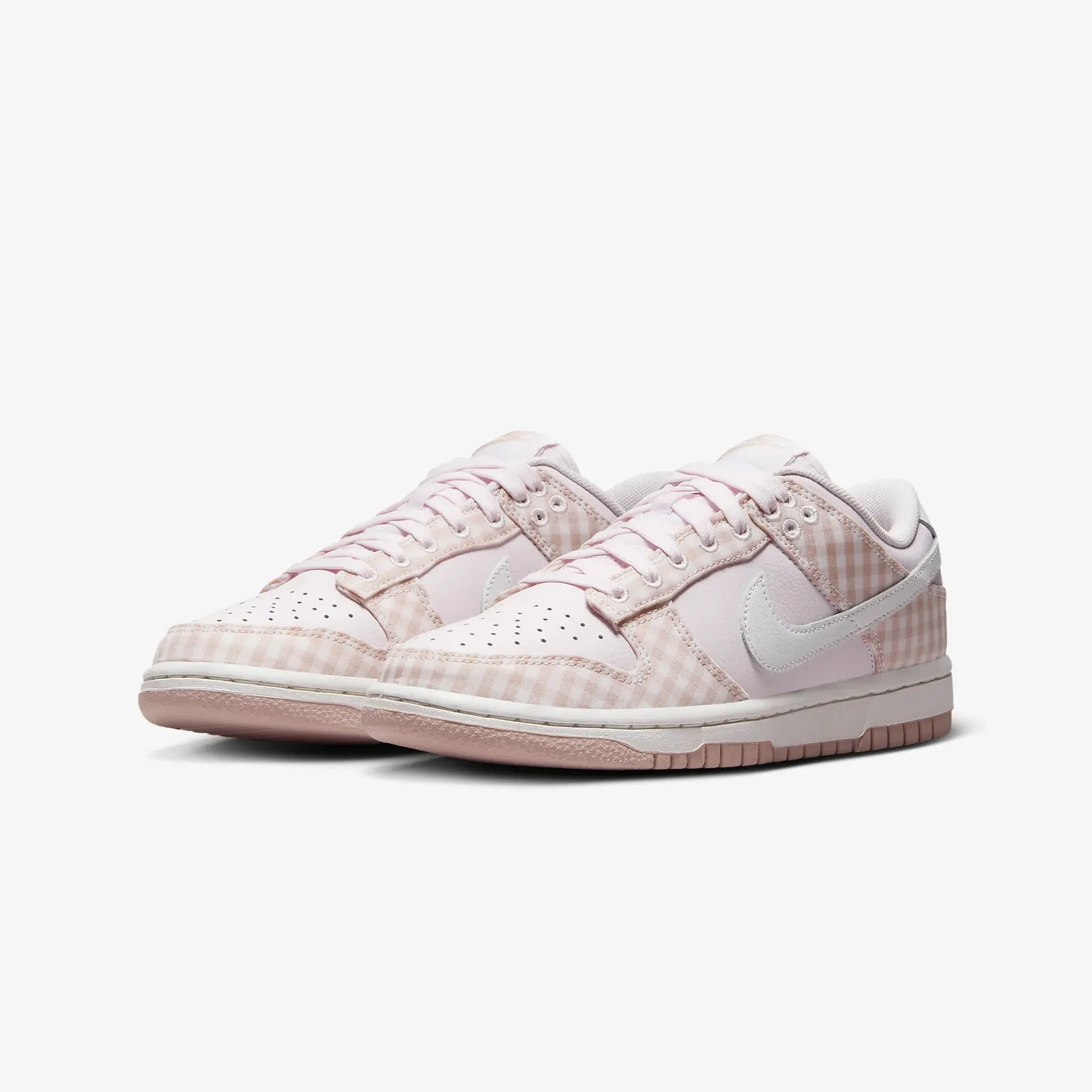 WMN'S DUNK LOW 'PEARL PINK/SUMMIT WHITE-PINK OXFORD'